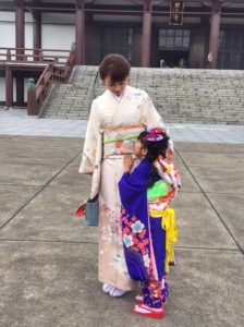 mother and daughter in Japanese dress